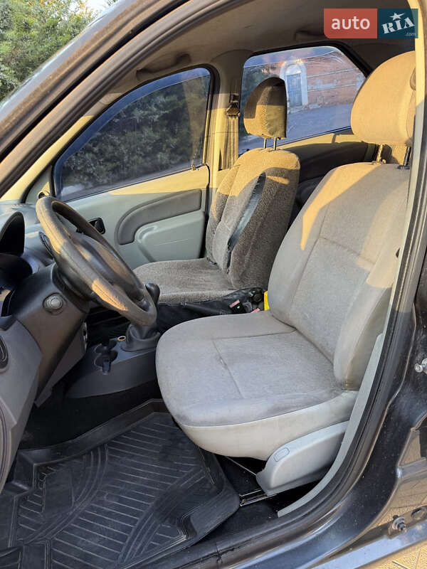 Седан Dacia Logan 2007 в Печенегах