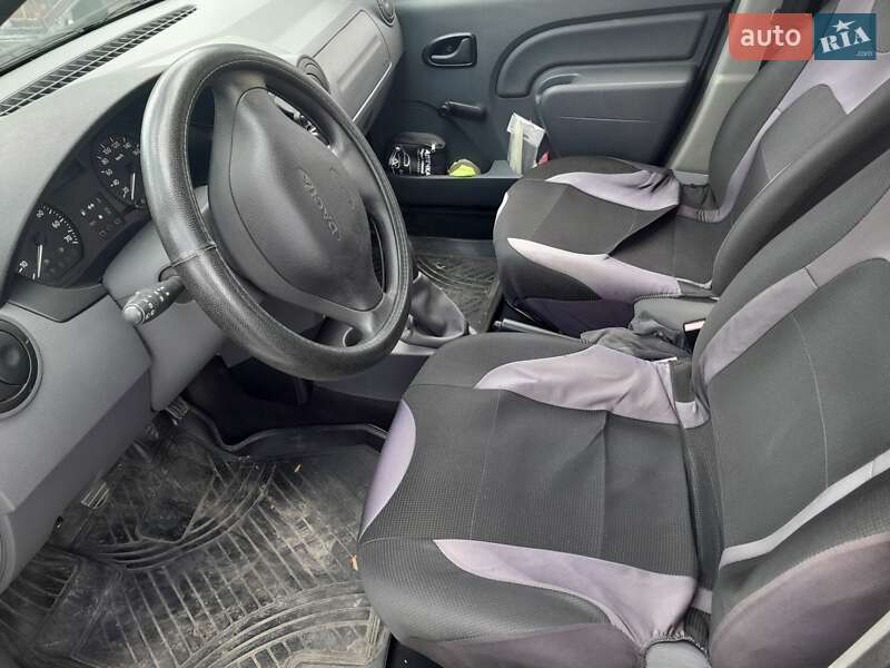 Седан Dacia Logan 2010 в Ивано-Франковске фото 13 Седан Dacia Logan 2010 в Ивано-Франковске