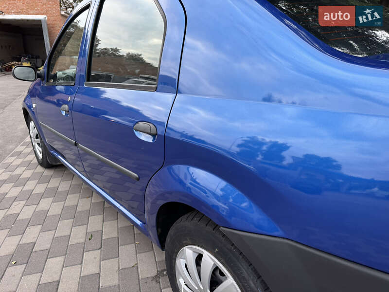 Седан Dacia Logan 2007 в Лубнах