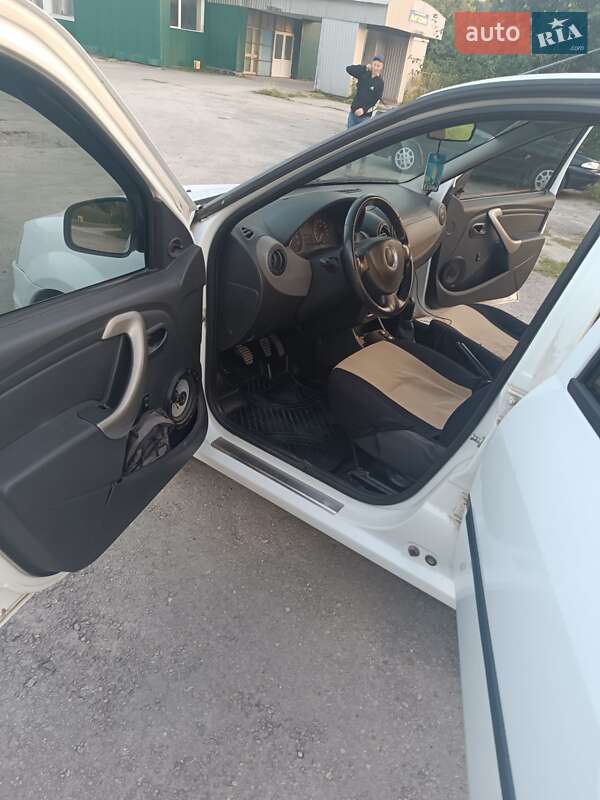 Седан Dacia Logan 2009 в Каменец-Подольском