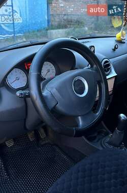 Седан Dacia Logan 2009 в  фото 5 Седан Dacia Logan 2009 в