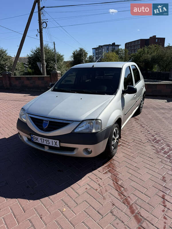 Седан Dacia Logan 2006 в Ровно