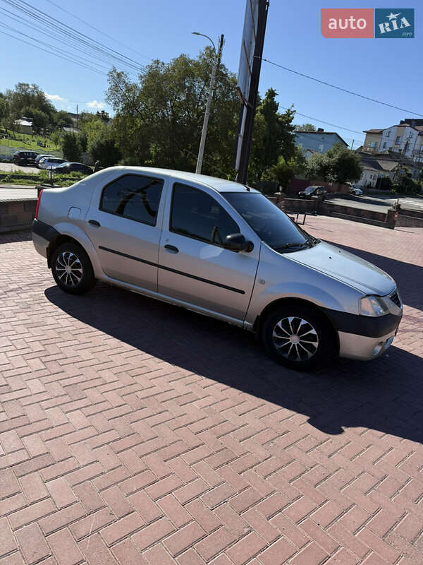 Седан Dacia Logan 2006 в Ровно