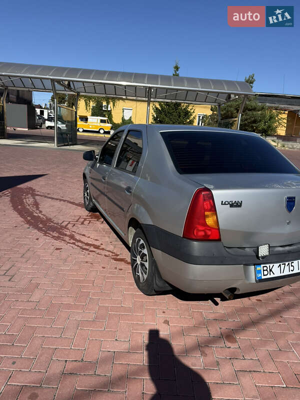Седан Dacia Logan 2006 в Ровно