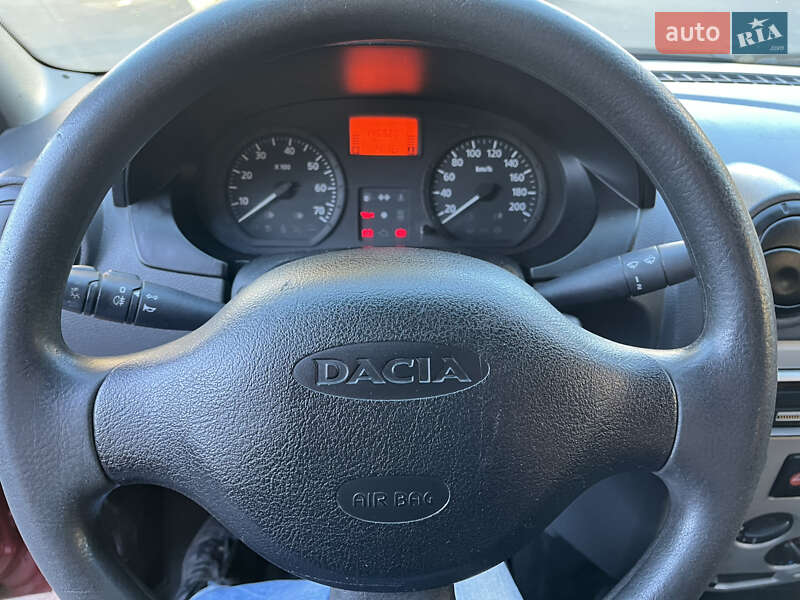 Седан Dacia Logan 2007 в Киеве