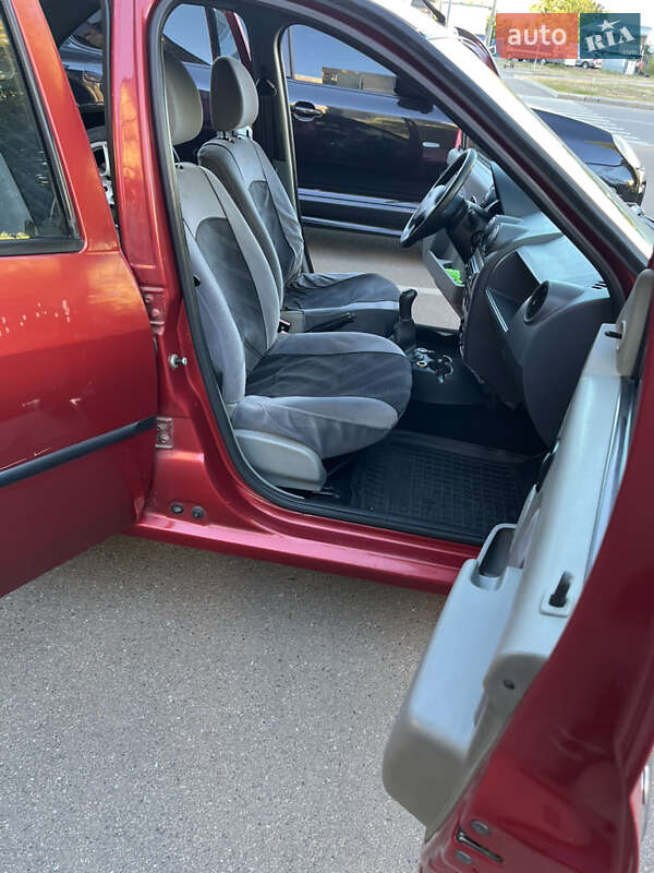 Седан Dacia Logan 2007 в Киеве