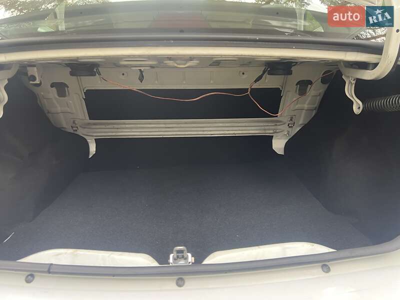 Седан Dacia Logan 2012 в Олександрівці