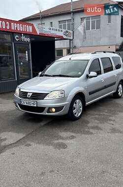 Седан Dacia Logan 2010 в Каменке