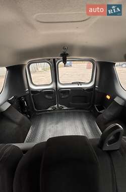 Седан Dacia Logan 2010 в 