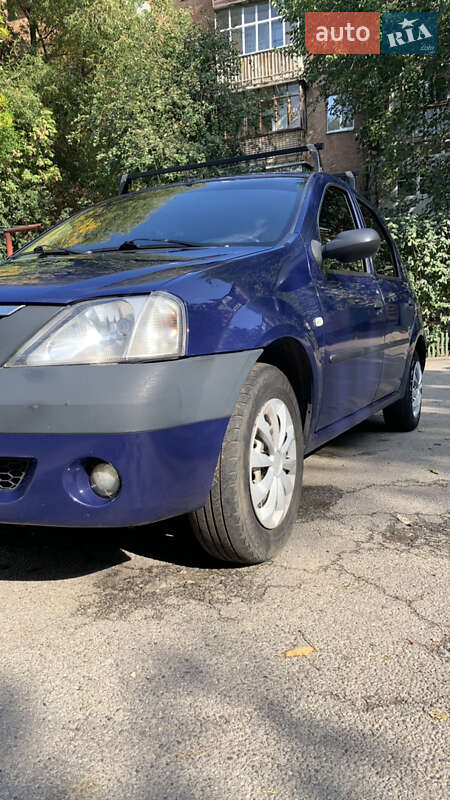 Седан Dacia Logan 2005 в Полтаві
