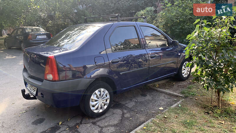 Седан Dacia Logan 2005 в Полтаві