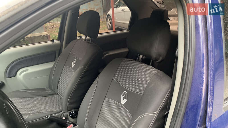 Седан Dacia Logan 2005 в Полтаві