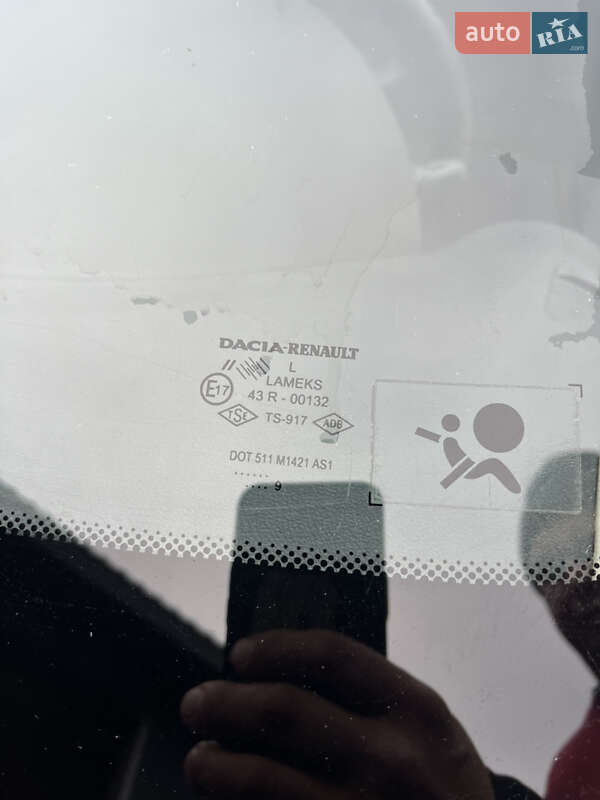 Седан Dacia Logan 2009 в Староконстантинове