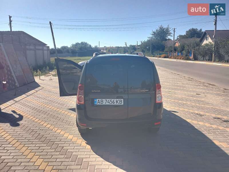 Седан Dacia Logan 2011 в Виннице