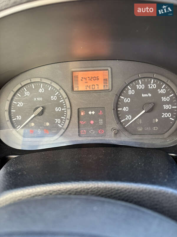 Седан Dacia Logan 2007 в Києві