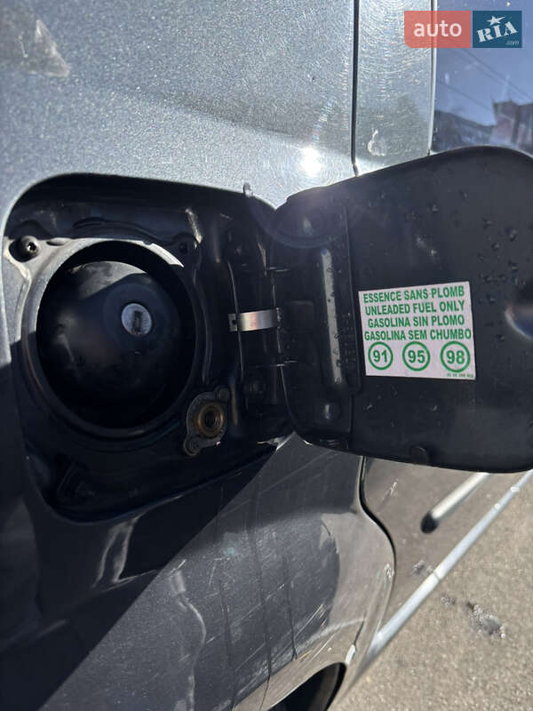 Седан Dacia Logan 2007 в Києві