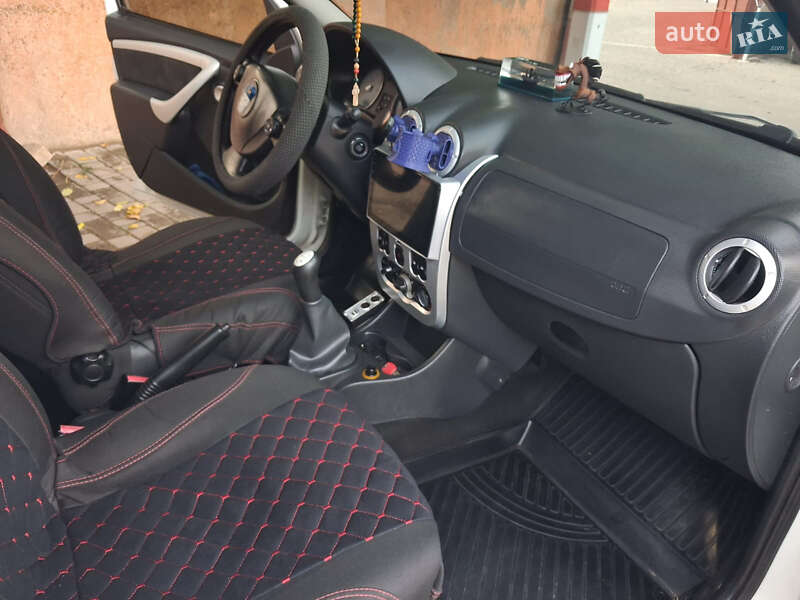 Седан Dacia Logan 2009 в Кропивницком