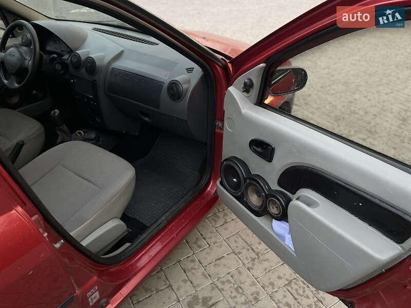 Седан Dacia Logan 2007 в Черкассах фото 9 Седан Dacia Logan 2007 в Черкассах