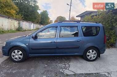 Седан Dacia Logan 2009 в 
