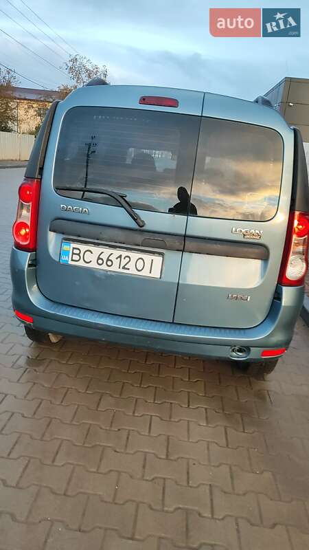 Седан Dacia Logan 2010 в Львові