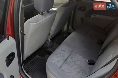 Седан Dacia Logan 2005 в 