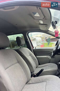 Седан Dacia Logan 2009 в 