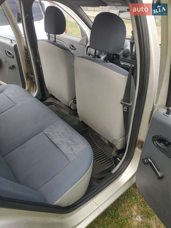 Седан Dacia Logan 2007 в Рівному фото 8 Седан Dacia Logan 2007 в Рівному