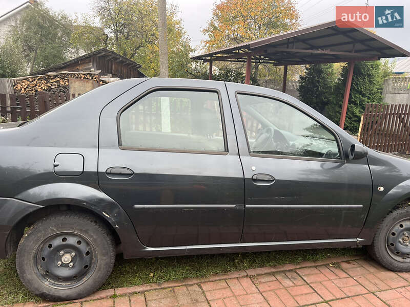 Седан Dacia Logan 2008 в Бобровиці