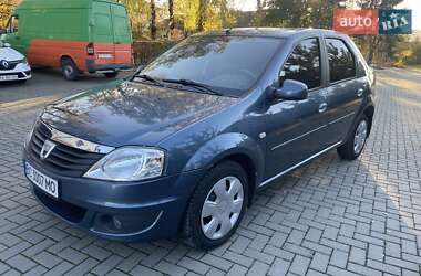 Седан Dacia Logan 2008 в Золочеве