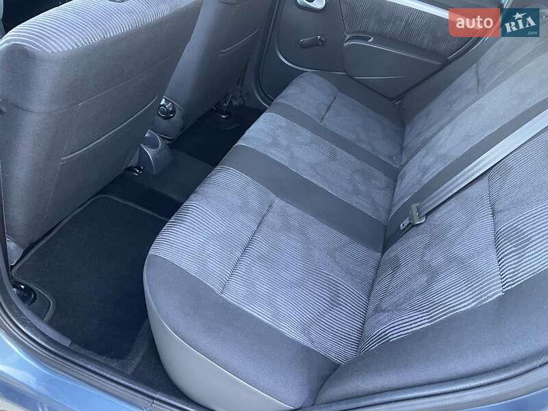 Седан Dacia Logan 2008 в Золочеві фото 19 Седан Dacia Logan 2008 в Золочеві