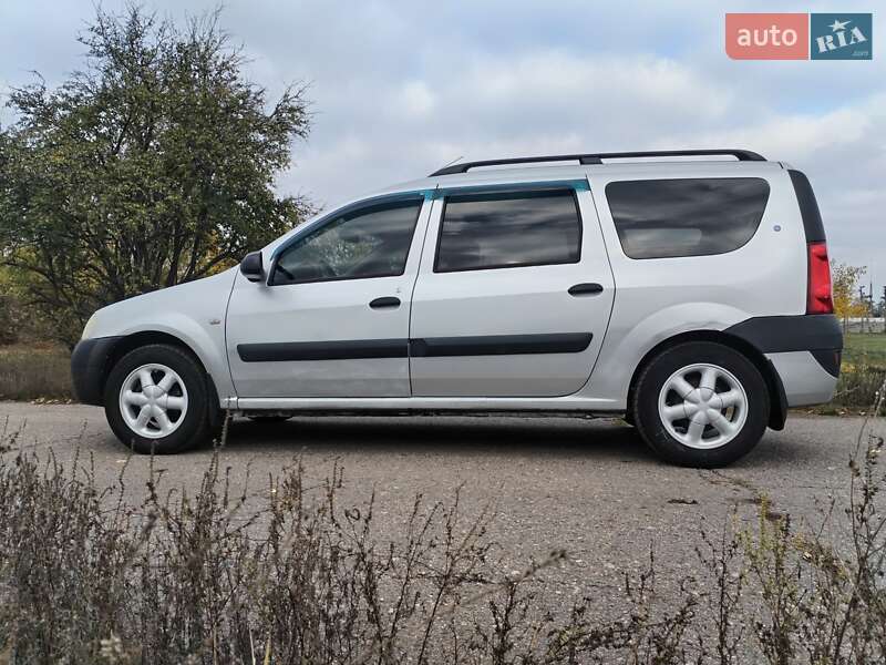 Седан Dacia Logan 2008 в Золотоноше