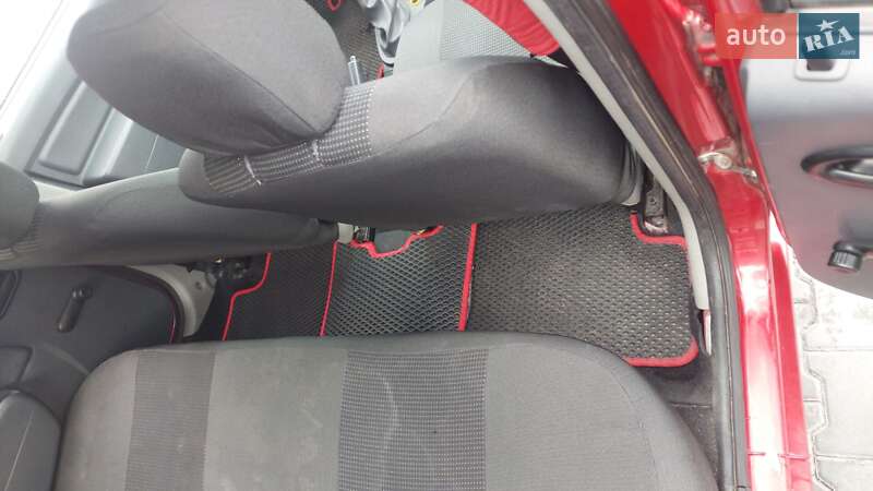 Седан Dacia Logan 2008 в Киеве