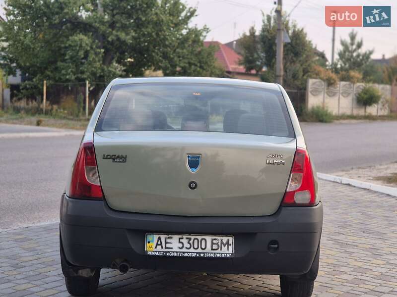 Седан Dacia Logan 2007 в Днепре
