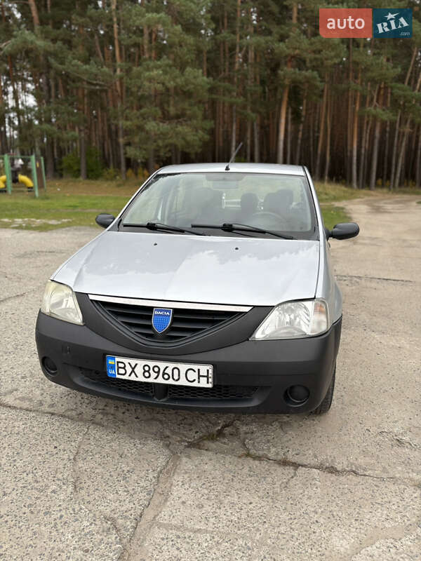 Седан Dacia Logan 2007 в Славуті