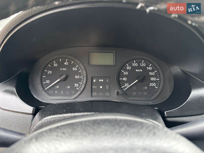 Седан Dacia Logan 2007 в Славуті
