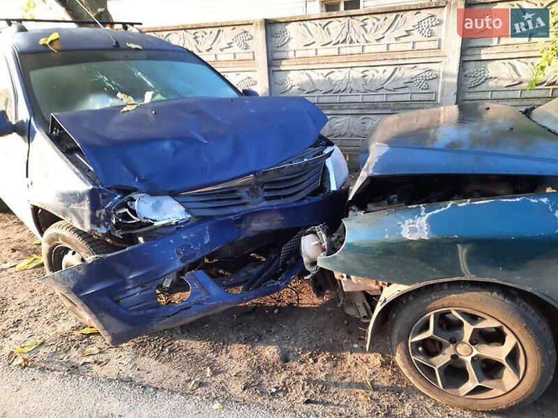 Седан Dacia Logan 2009 в Києві