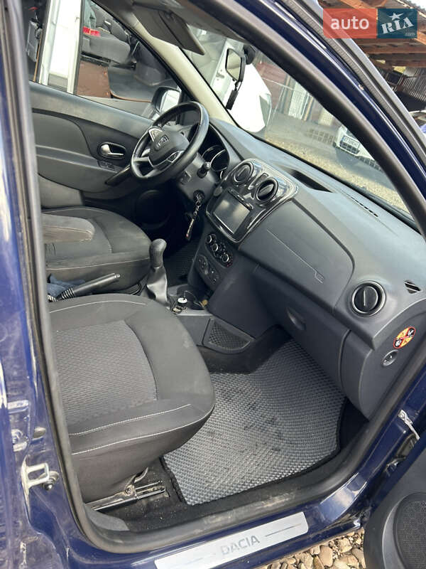 Седан Dacia Logan 2018 в Брошневе-Осаде