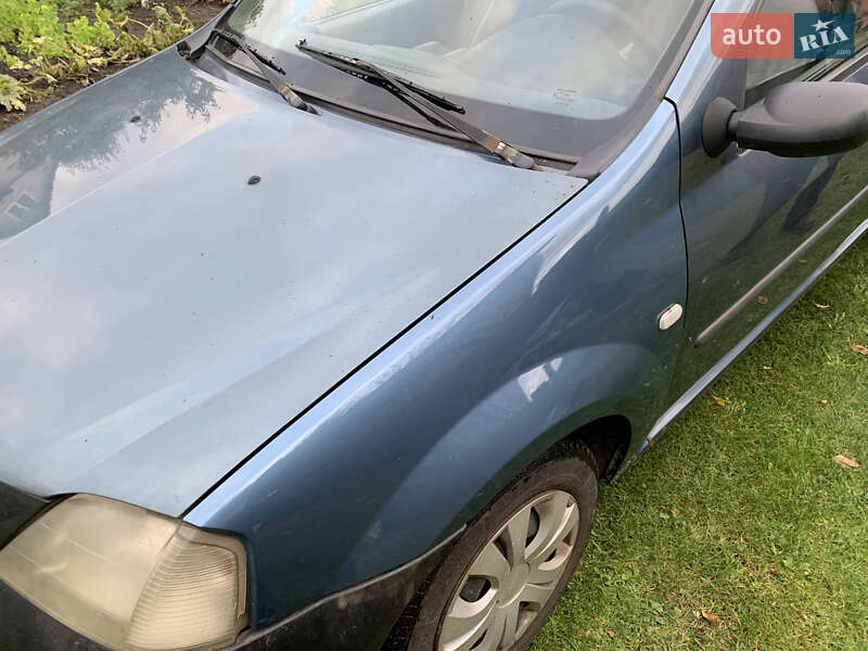 Седан Dacia Logan 2006 в Києві