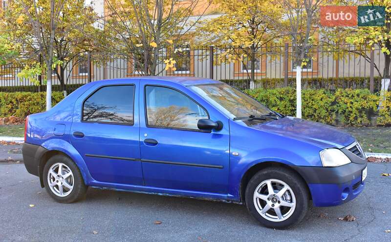 Седан Dacia Logan 2006 в Киеве