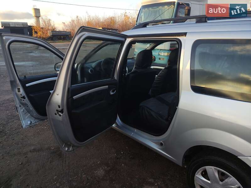 Седан Dacia Logan 2009 в Прилуках фото 4 Седан Dacia Logan 2009 в Прилуках