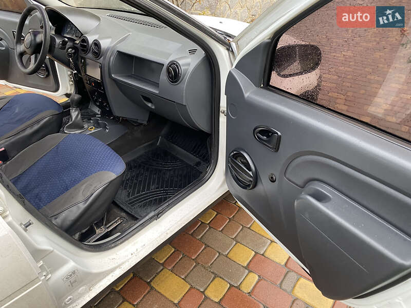 Седан Dacia Logan 2008 в Бобровиці фото 18 Седан Dacia Logan 2008 в Бобровиці