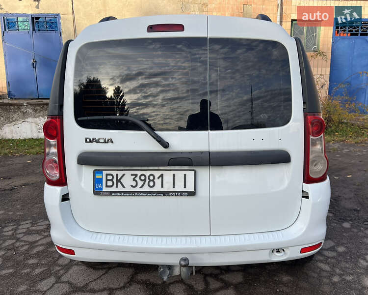 Седан Dacia Logan 2012 в Рівному фото 5 Седан Dacia Logan 2012 в Рівному