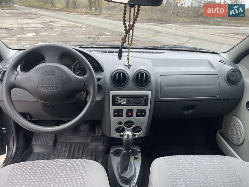Седан Dacia Logan 2007 в Чернигове фото 5 Седан Dacia Logan 2007 в Чернигове