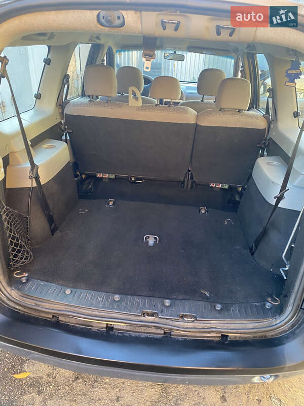 Седан Dacia Logan 2008 в Луцке