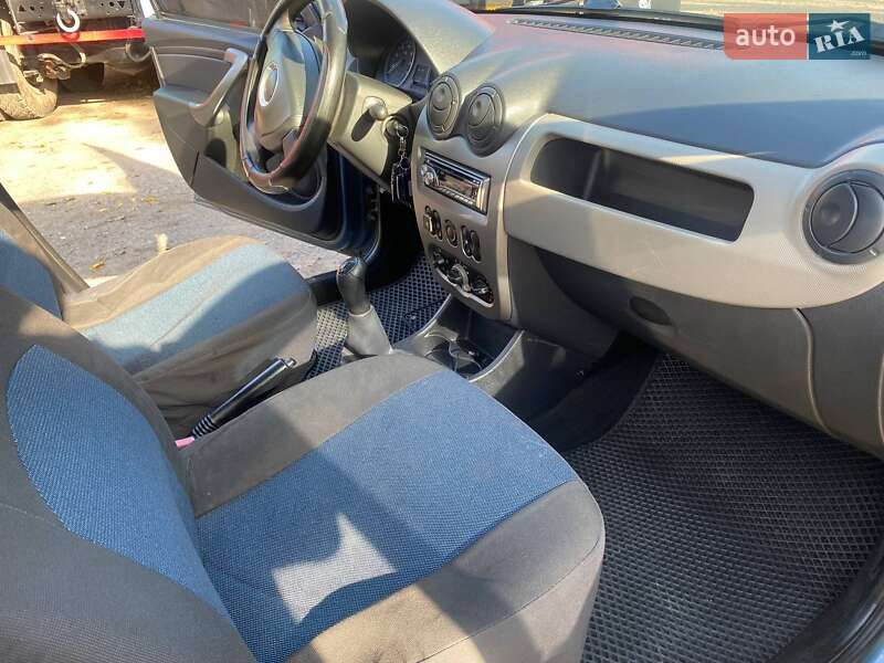 Седан Dacia Logan 2008 в Харькове