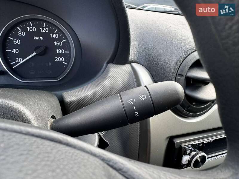 Седан Dacia Logan 2009 в Луцке