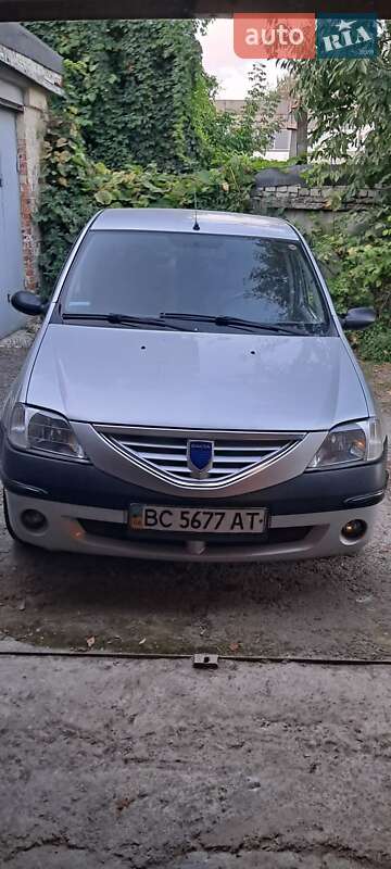 Седан Dacia Logan 2006 в Львові