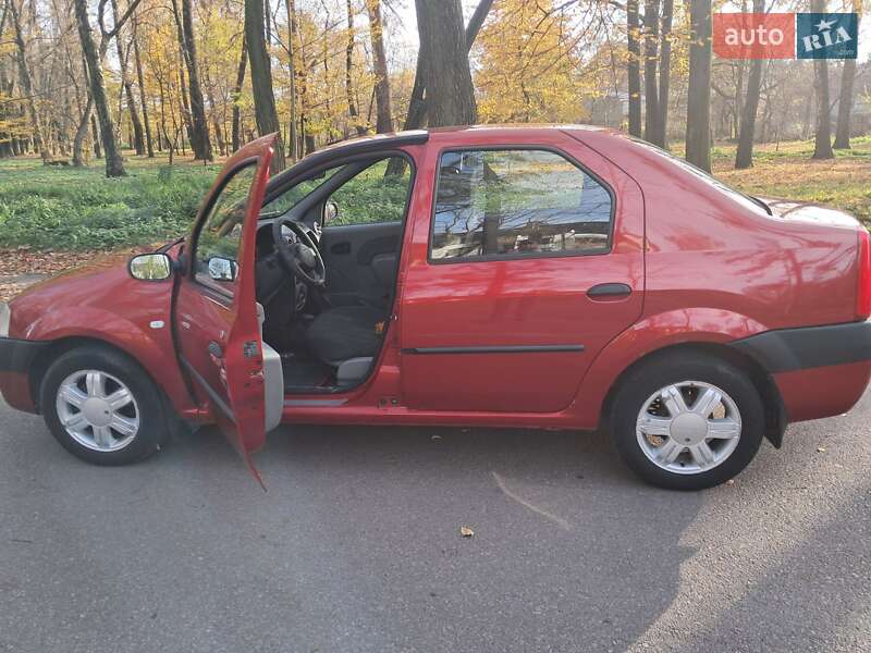 Седан Dacia Logan 2008 в Черновцах