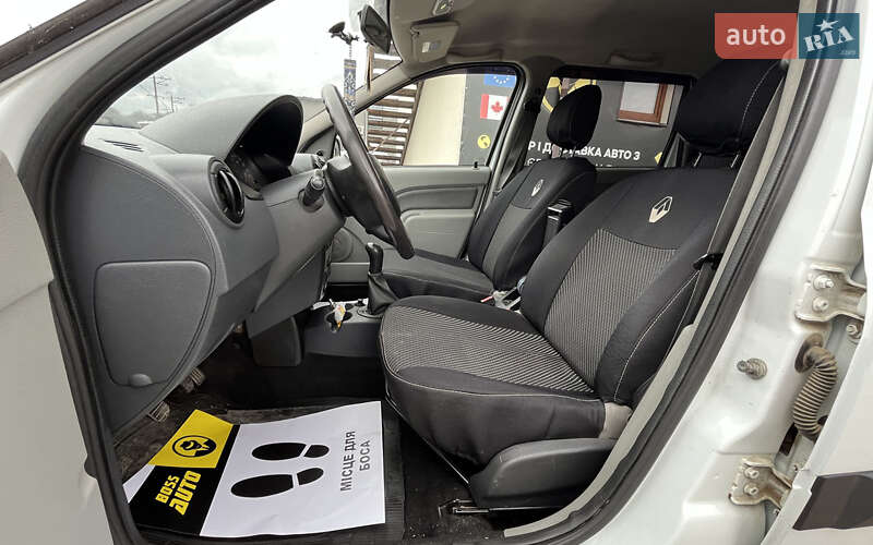 Седан Dacia Logan 2012 в Стрию фото 14 Седан Dacia Logan 2012 в Стрию