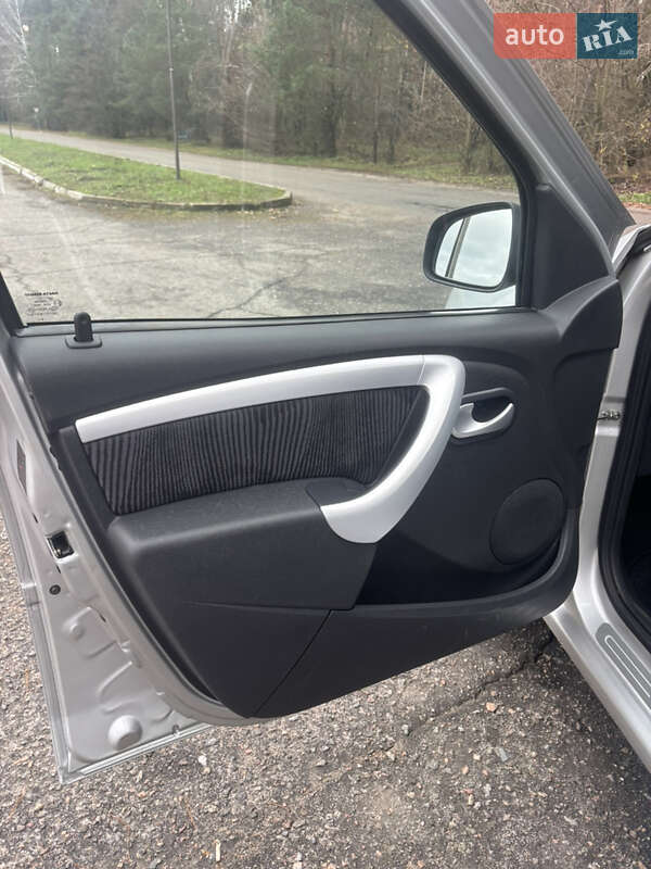 Седан Dacia Logan 2009 в Полтаві фото 13 Седан Dacia Logan 2009 в Полтаві